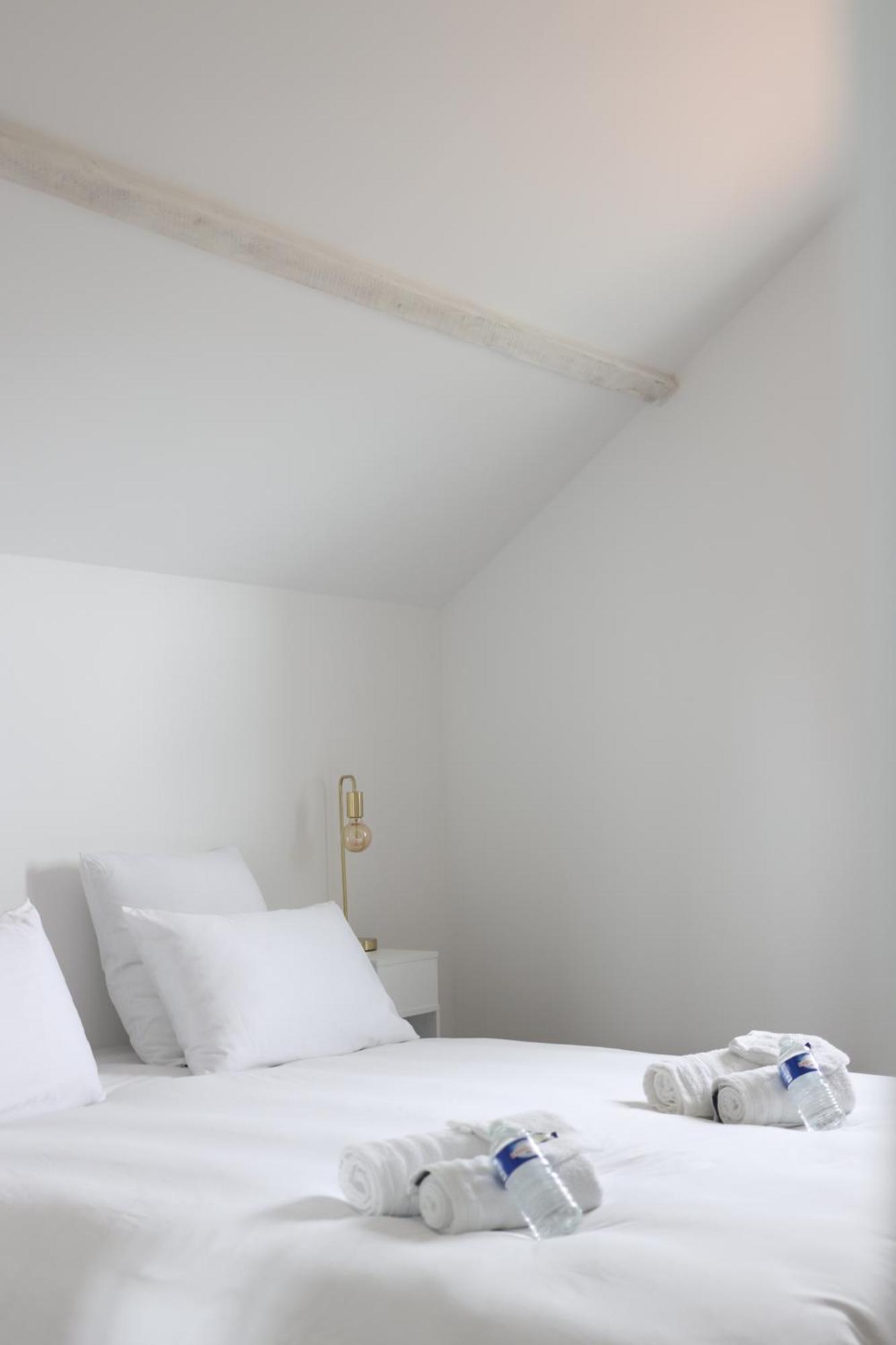 L'Equinoxe - Parking Prive - Zapart'Hotels Malesherbes エクステリア 写真