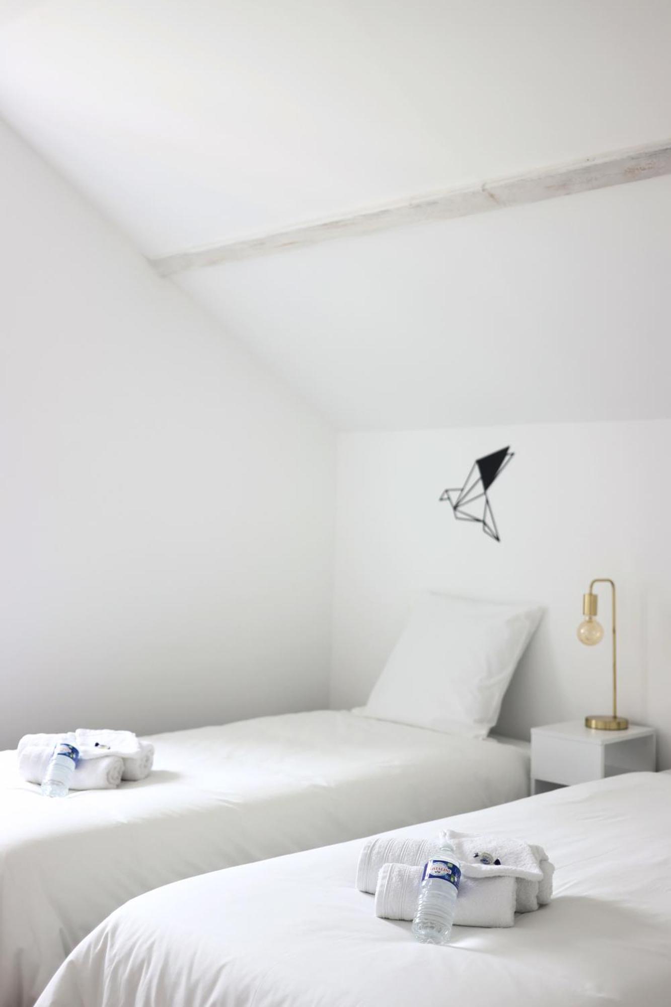 L'Equinoxe - Parking Prive - Zapart'Hotels Malesherbes エクステリア 写真