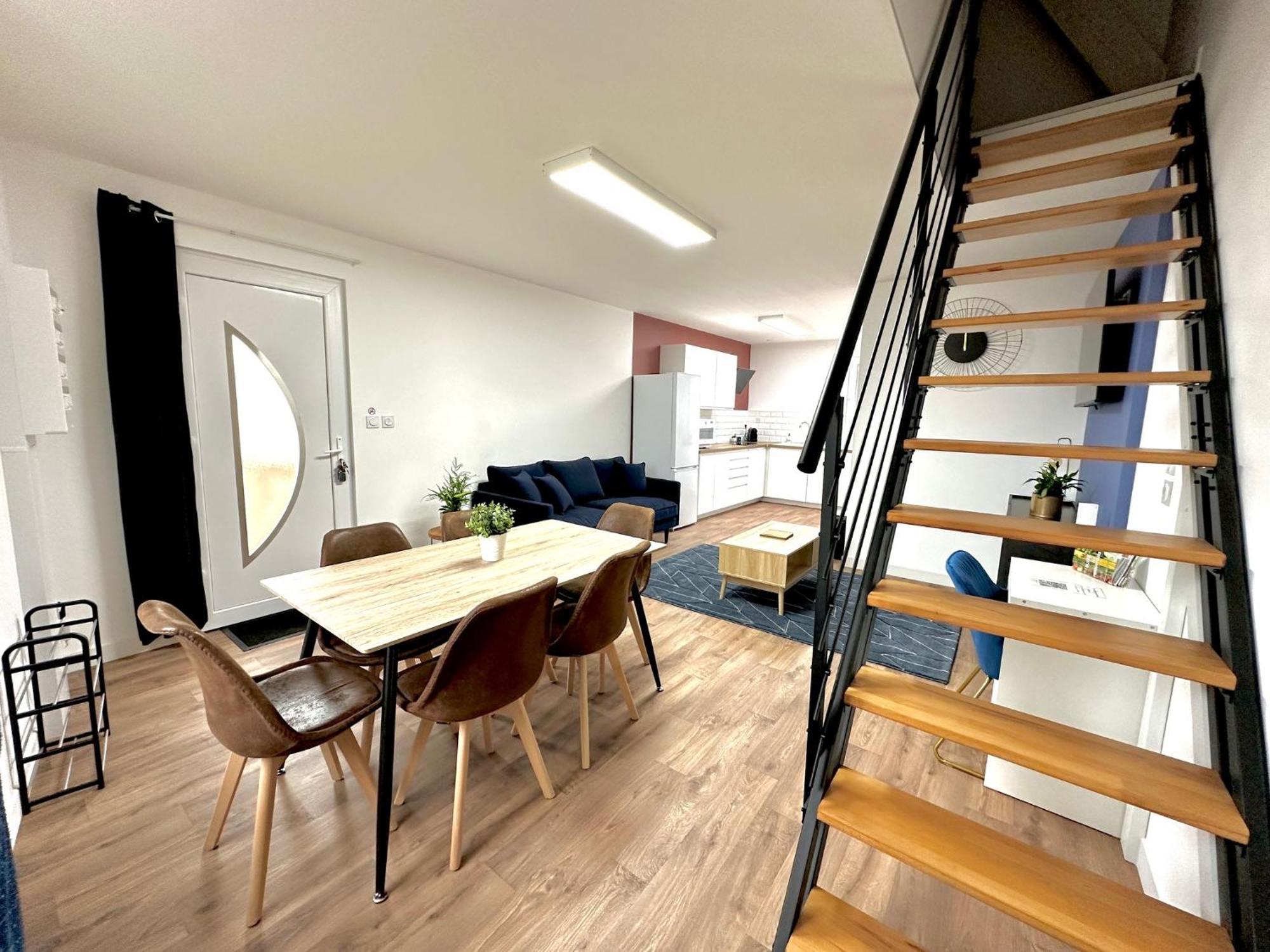 L'Equinoxe - Parking Prive - Zapart'Hotels Malesherbes エクステリア 写真