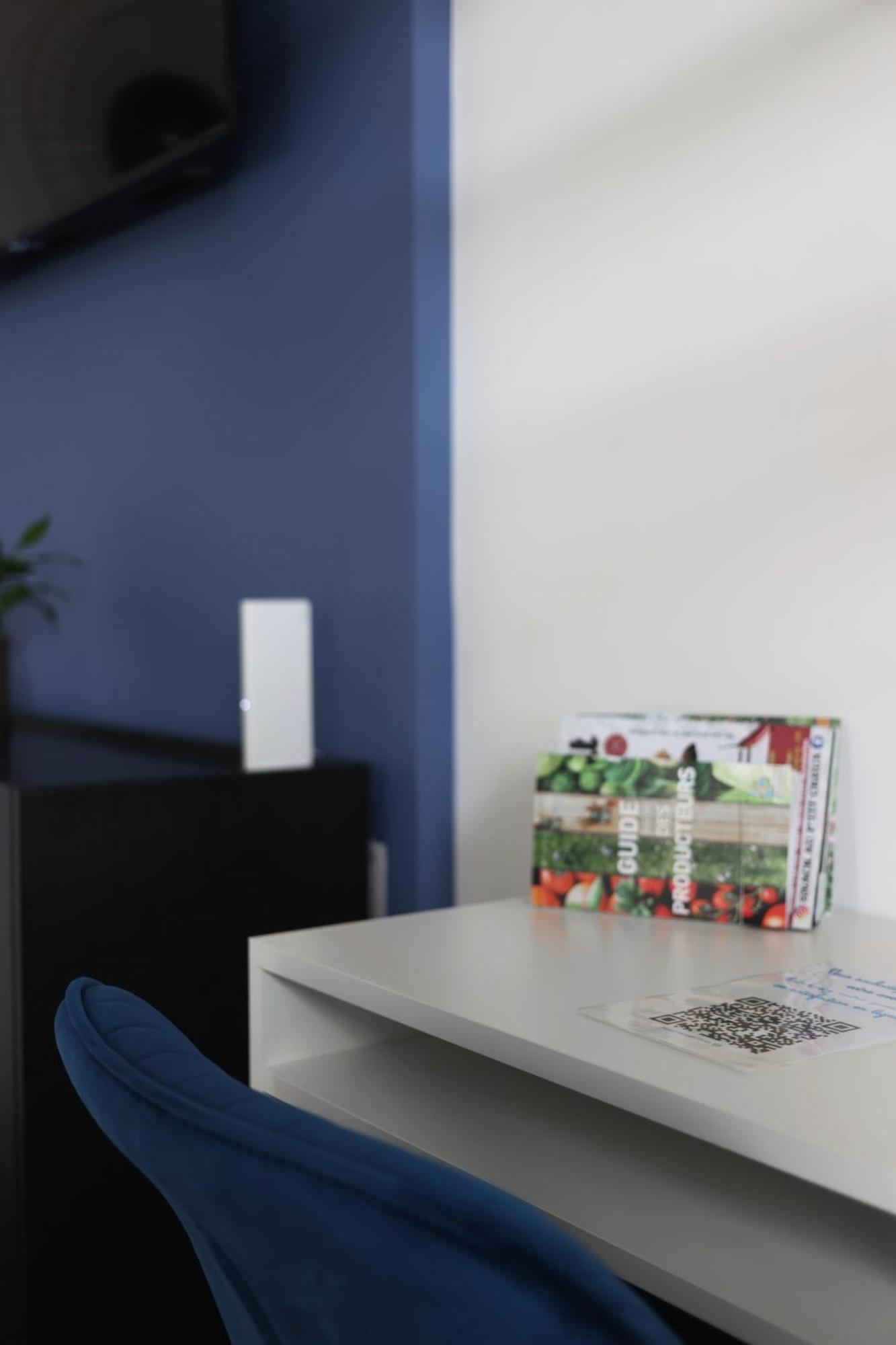 L'Equinoxe - Parking Prive - Zapart'Hotels Malesherbes エクステリア 写真